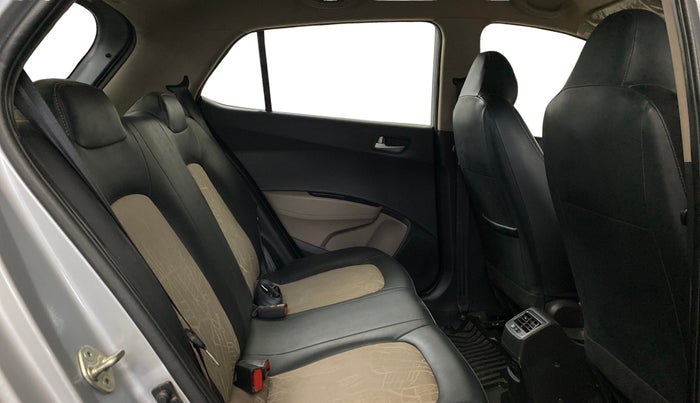 2019 Hyundai Grand i10 SPORTZ 1.2 KAPPA VTVT, Petrol, Manual, 28,424 km, Right Side Rear Door Cabin