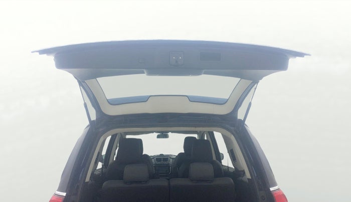 2017 Tata Hexa XT 4X4 7 STR, Diesel, Manual, 60,173 km, Boot Door Open