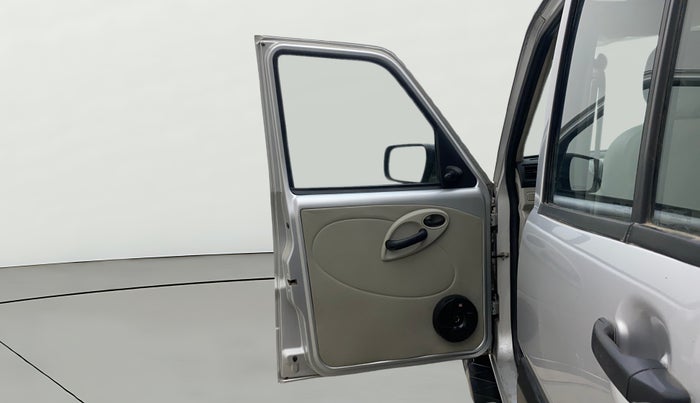 2021 Mahindra Scorpio S3 PLUS, Diesel, Manual, 24,774 km, LHS Front Door