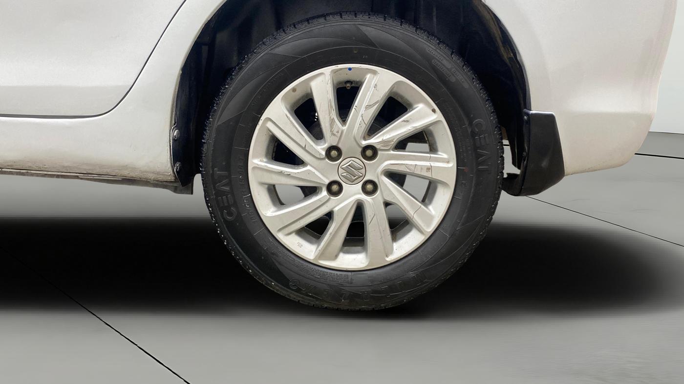 2015 Maruti Swift Dzire ZXI, Petrol, Manual, 64,108 km, Left Rear Wheel