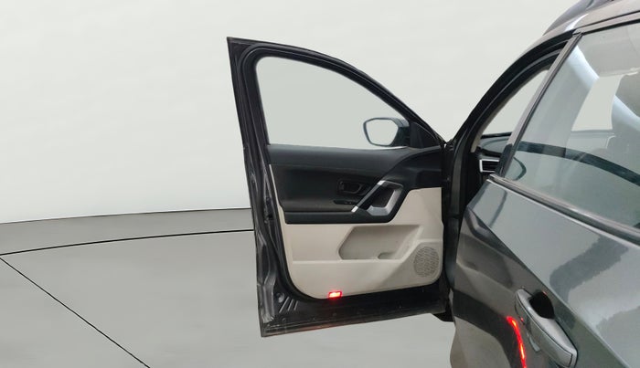 2022 Tata Safari XM, Diesel, Manual, 63,239 km, LHS Front Door