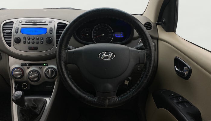 2014 Hyundai i10 SPORTZ 1.1, Petrol, Manual, 30,245 km, Steering Wheel Close Up