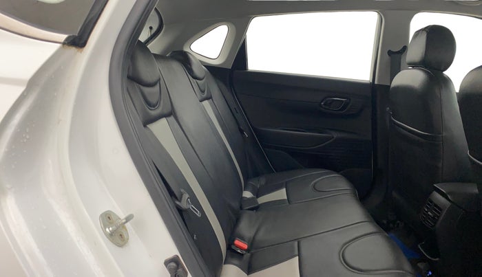 2021 Hyundai NEW I20 SPORTZ 1.2 MT, Petrol, Manual, 34,435 km, Right Side Rear Door Cabin