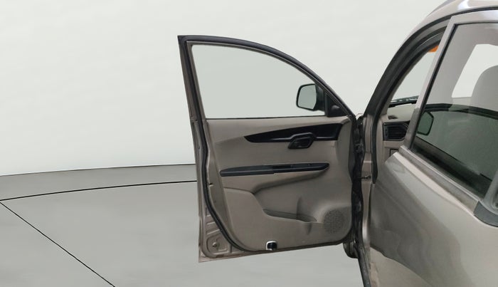 2016 Mahindra Kuv100 K4 D 6 STR, Diesel, Manual, 1,38,810 km, LHS Front Door