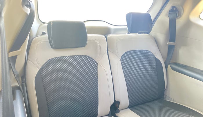 2022 Renault TRIBER RXT, Petrol, Manual, 89,906 km, Third Seat Row ( optional )