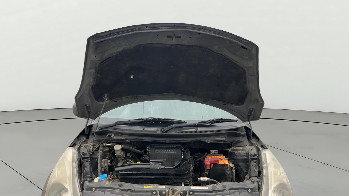 2017 Maruti Swift LXI (O), Petrol, Manual, 71,775 km, Open Bonet