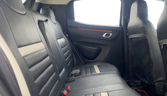 2020 Renault Kwid CLIMBER 1.0 AMT (O), Petrol, Automatic, 11,615 km, Right Side Rear Door Cabin