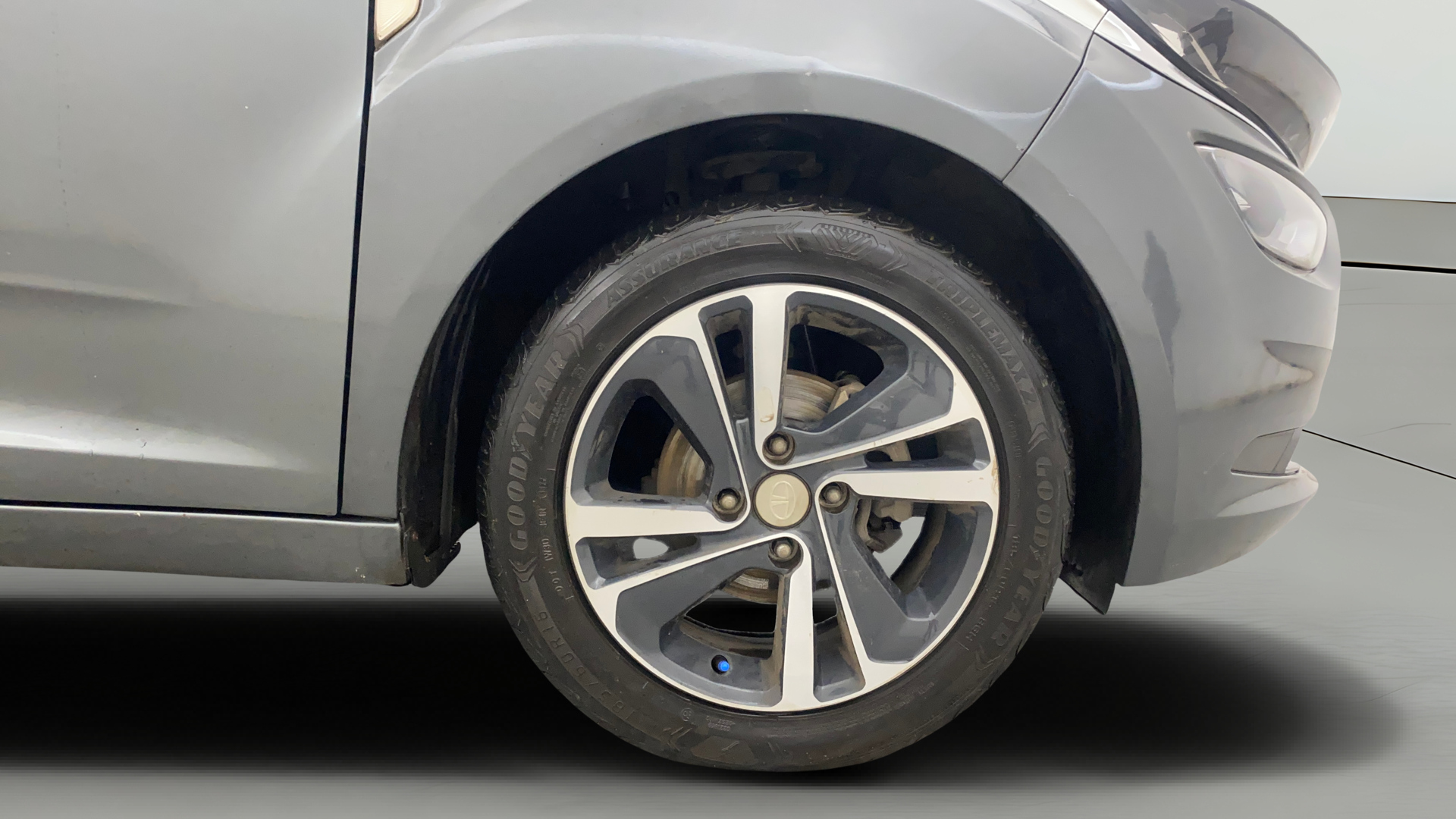 camera-Right-Front-Wheel