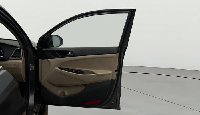 2017 Hyundai Tucson 2WD AT GL PETROL , Petrol, Automatic, 95,364 km, RHS Front Door