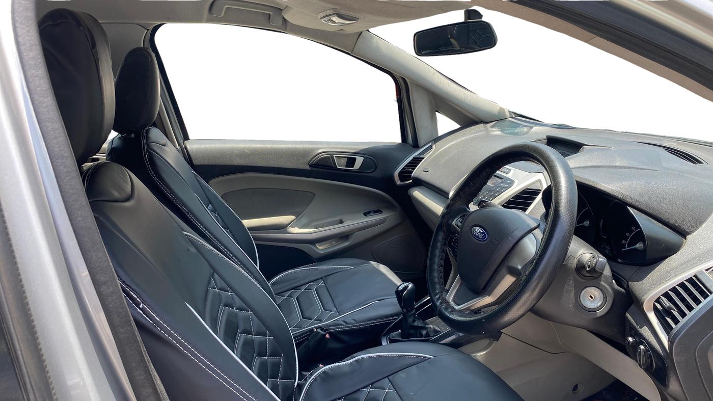 2013 Ford Ecosport TREND 1.5L DIESEL, Diesel, Manual, 1,13,894 km, Right Side Front Door Cabin