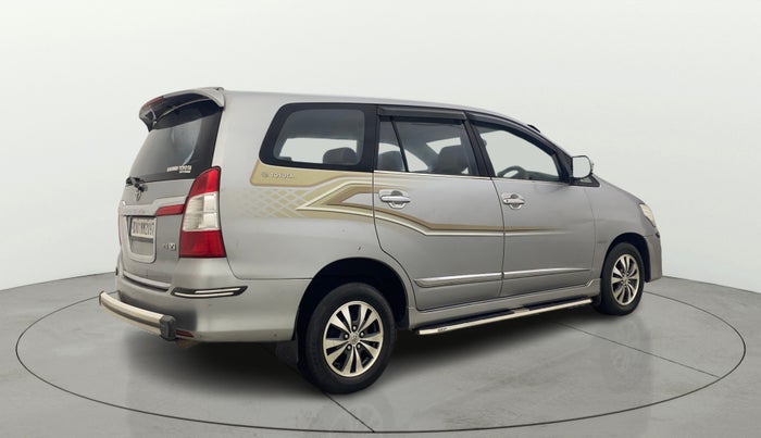 2015 Toyota Innova 2.5 VX 8 STR, Diesel, Manual, 1,02,630 km, Right Back Diagonal