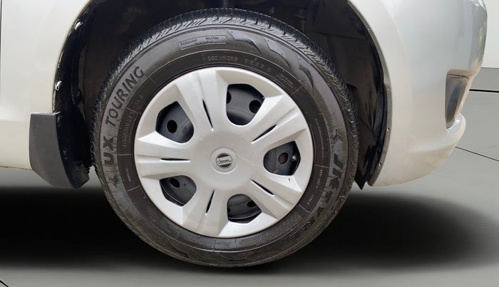 2013 Maruti Swift VXI, Petrol, Manual, 54,248 km, Right Front Wheel