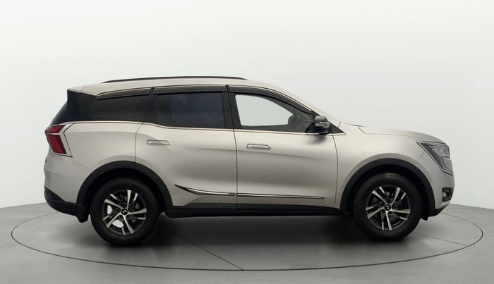 2022 Mahindra XUV700 AX 3 D MT 7 STR, Diesel, Manual, 1,31,555 km, Right Side View