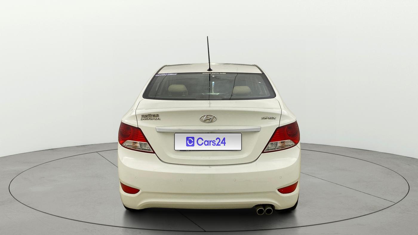 2014 Hyundai Verna FLUIDIC 1.6 VTVT SX, Petrol, Manual, 22,832 km, Back/Rear