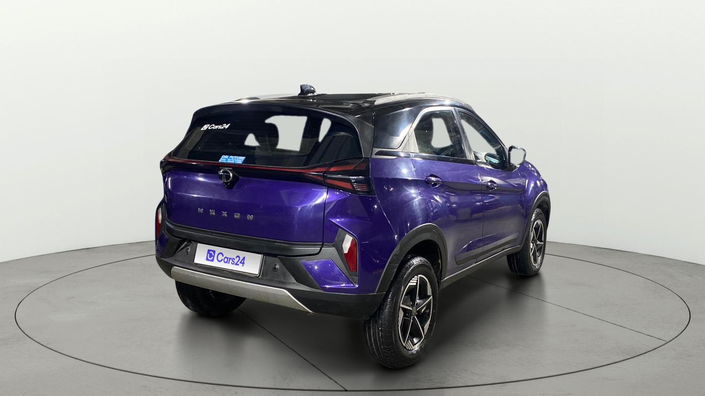 2024 Tata NEXON FEARLESS PURPLE + SUNROOF DCA DUAL TONE 1.2 PETROL, Petrol, Automatic, 14,133 km, Right Back Diagonal