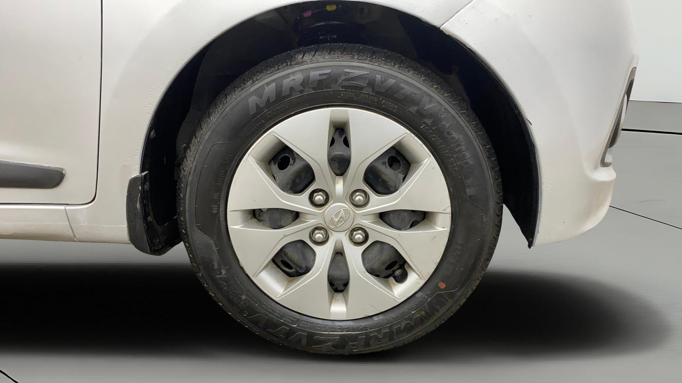 2015 Hyundai Xcent S 1.2, Petrol, Manual, 37,063 km, Right Front Wheel