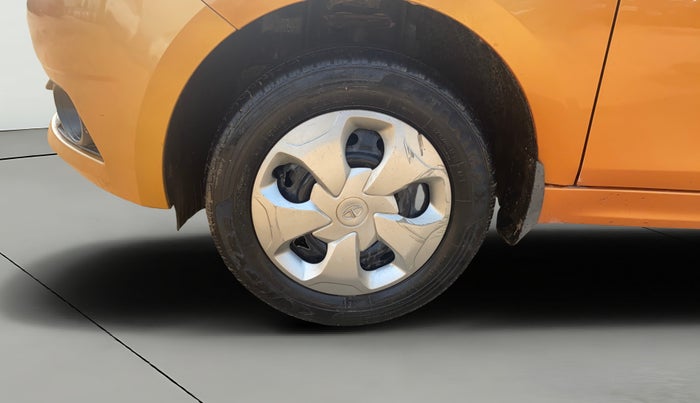 2018 Tata Tiago XT PETROL, Petrol, Manual, 66,413 km, Left Front Wheel