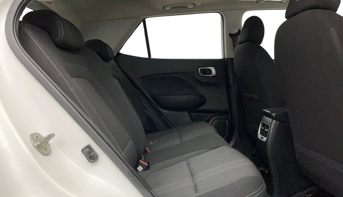 2019 Hyundai VENUE SX PLUS 1.0 TURBO DCT, Petrol, Automatic, 71,588 km, Right Side Rear Door Cabin