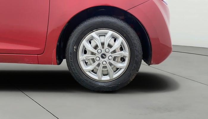 2017 Hyundai Eon ERA +, Petrol, Manual, 26,561 km, Right Front Wheel