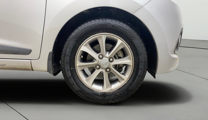 2016 Hyundai Grand i10 ASTA AT 1.2 KAPPA VTVT, Petrol, Automatic, 54,701 km, Right Front Wheel