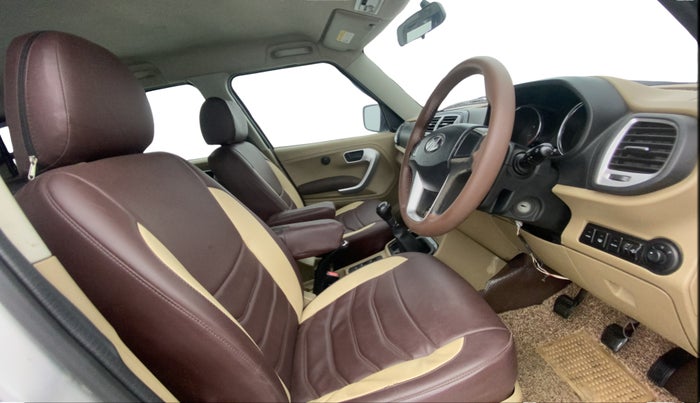 2016 Mahindra TUV300 T8, Diesel, Manual, 1,19,569 km, Right Side Front Door Cabin