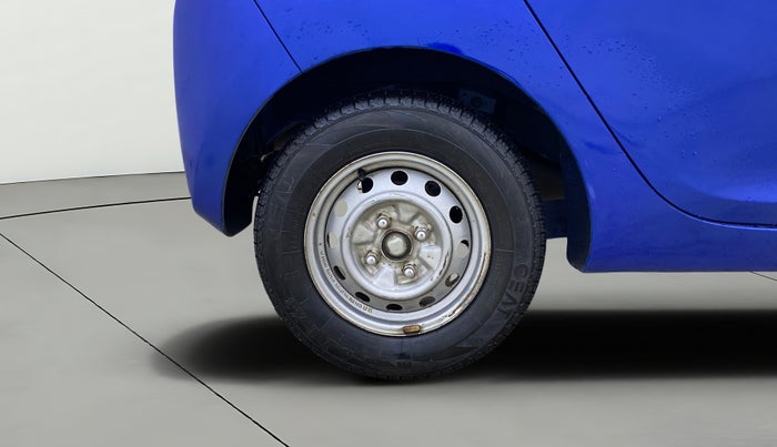 2013 Hyundai Eon ERA +, Petrol, Manual, 47,660 km, Right Rear Wheel