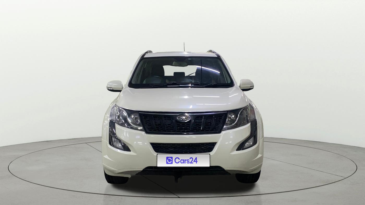 2017 Mahindra XUV500 W4, Diesel, Manual, 74,259 km, Front