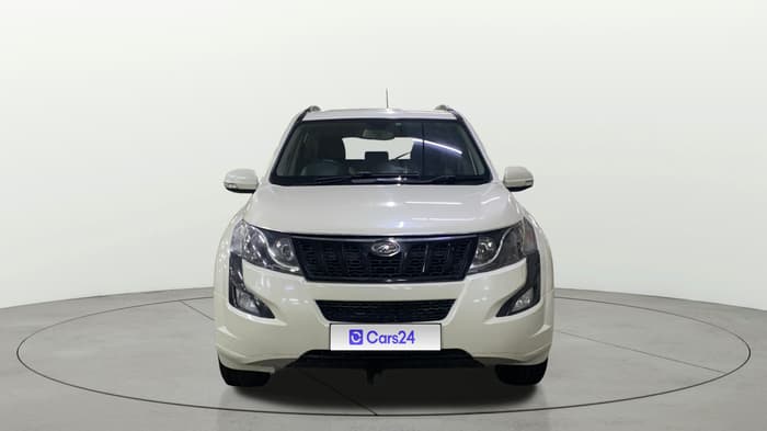 2017 Mahindra XUV500 W4, Diesel, Manual, 74,259 km, Front