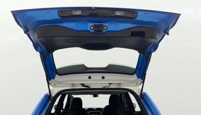 2021 Nissan MAGNITE XV PREMIUM TURBO CVT DUAL TONE, Petrol, Automatic, 40,926 km, Boot Door Open