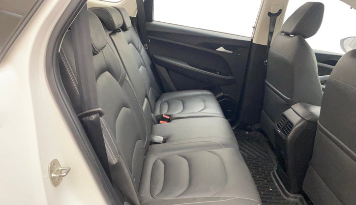 2019 MG HECTOR SHARP 2.0 DIESEL, Diesel, Manual, 62,135 km, Right Side Rear Door Cabin