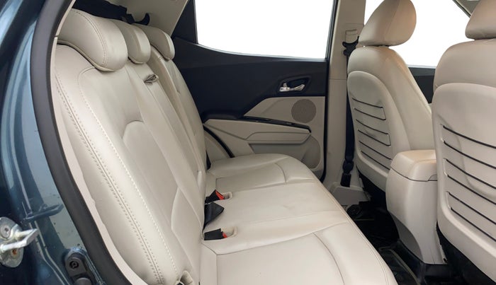 2021 Mahindra XUV300 W8 (O) 1.2 PETROL AMT, CNG, Automatic, 42,659 km, Right Side Rear Door Cabin