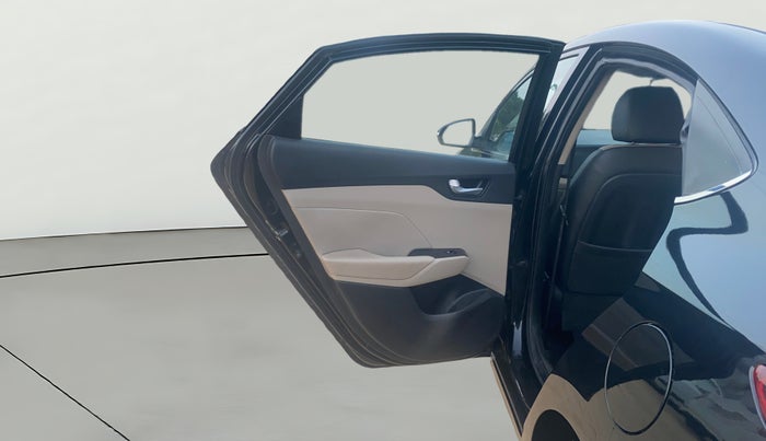 2019 Hyundai Verna 1.6 VTVT SX O, Petrol, Manual, 98,190 km, LHS Rear Door