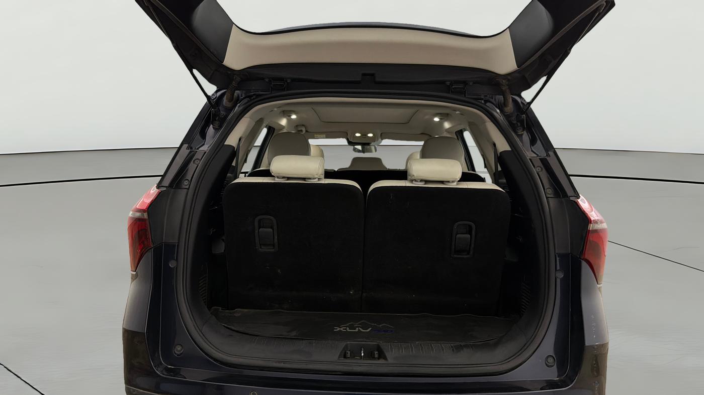 2022 Mahindra XUV700 AX 7 P AT 7 STR, Petrol, Automatic, 63,285 km, Boot Open Zoomed View