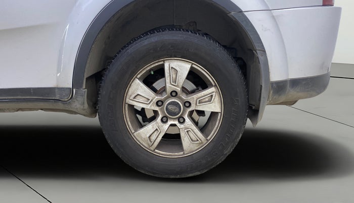 2014 Mahindra XUV500 W8, Diesel, Manual, 1,41,065 km, Left Rear Wheel