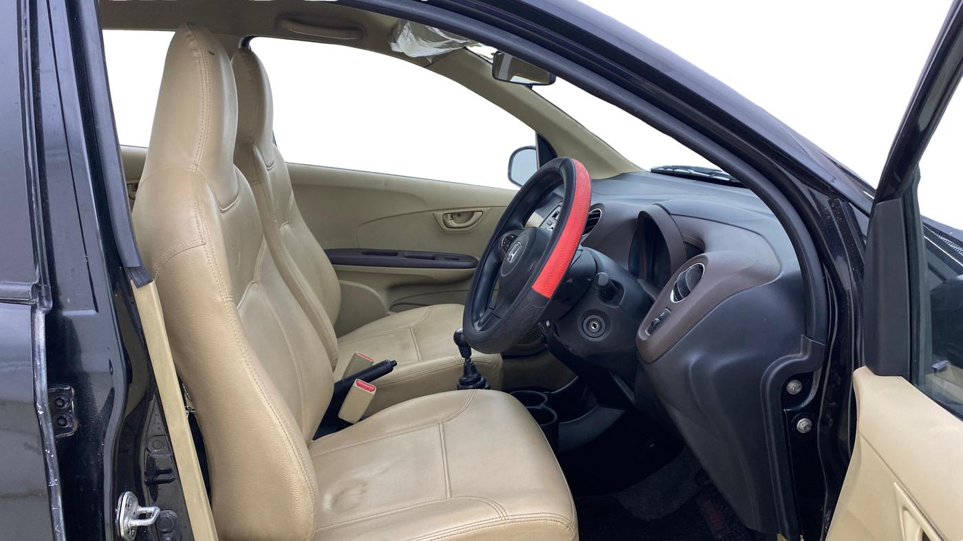 2013 Honda Amaze 1.5L I-DTEC S, Diesel, Manual, 1,13,913 km, Right Side Front Door Cabin