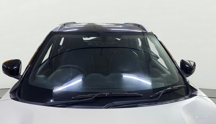 2024 Nissan MAGNITE N-Connecta B4D 1.0 Petrol AMT Dual Tone, Petrol, Automatic, 16,035 km, Front Windshield