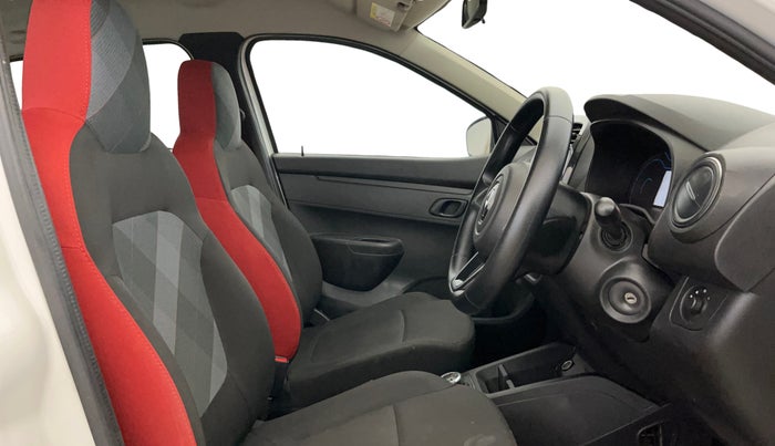 2022 Renault Kwid RXT 1.0 AMT, Petrol, Automatic, 78,922 km, Right Side Front Door Cabin