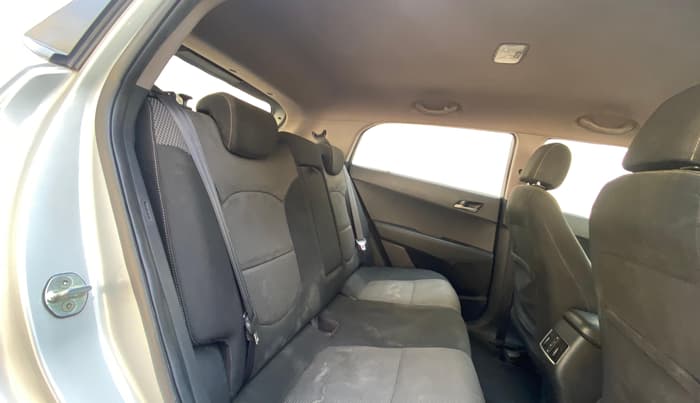 2015 Hyundai Creta S 1.6 PETROL, Petrol, Manual, 96,870 km, Right Side Rear Door Cabin