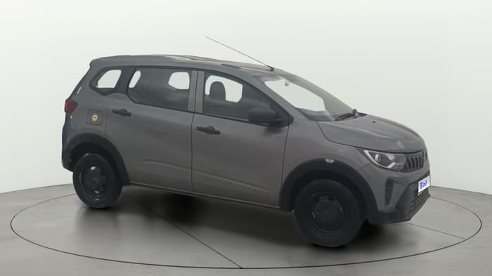 2025 Renault TRIBER Evolution, Petrol, Manual, 3,827 km, Right Front Diagonal