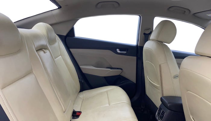 2019 Hyundai Verna 1.6 VTVT SX, Petrol, Manual, 82,873 km, Right Side Rear Door Cabin