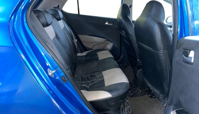 2018 Hyundai Grand i10 ASTA 1.2 KAPPA VTVT, CNG, Manual, 93,597 km, Right Side Rear Door Cabin