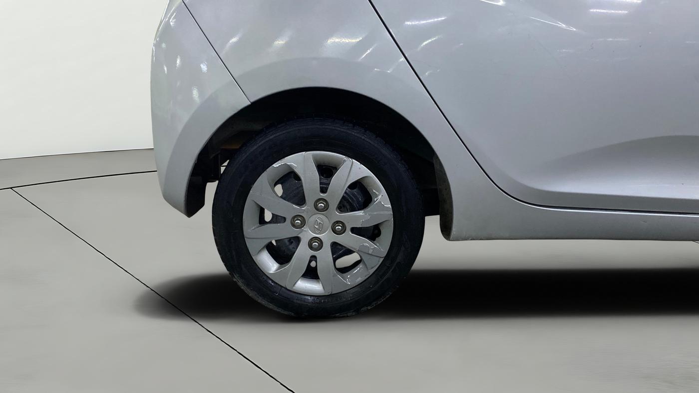 2016 Hyundai Eon MAGNA +, Petrol, Manual, 61,315 km, Right Rear Wheel