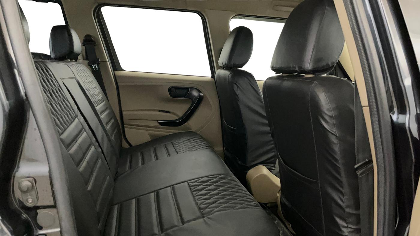 2022 Mahindra BOLERO NEO N 8, Diesel, Manual, 93,881 km, Right Side Rear Door Cabin