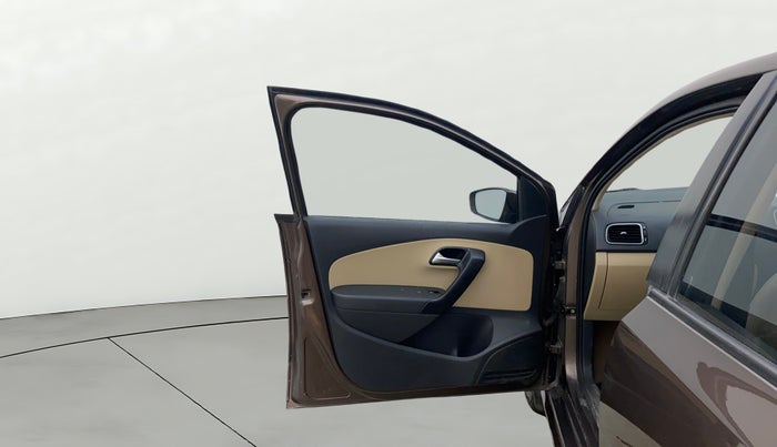 2017 Volkswagen Polo HIGHLINE1.2L, Petrol, Manual, 67,745 km, LHS Front Door