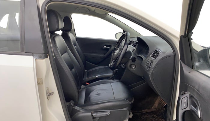 2015 Volkswagen Polo GT TSI AT, Petrol, Automatic, 71,163 km, Right Side Front Door Cabin