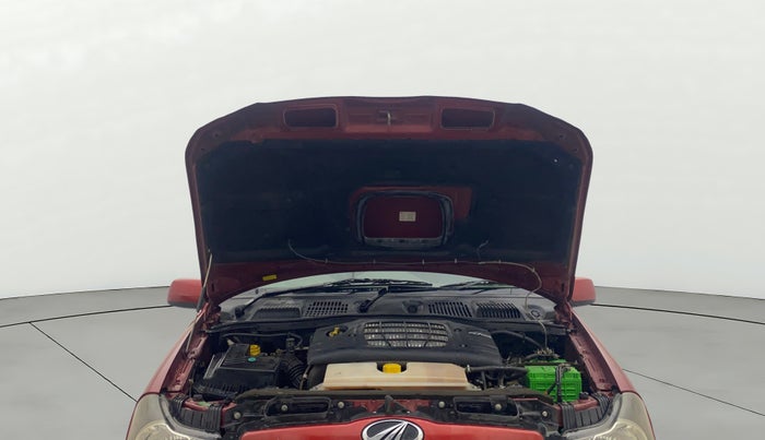 2013 Mahindra Quanto C6, Diesel, Manual, 42,389 km, Open Bonet