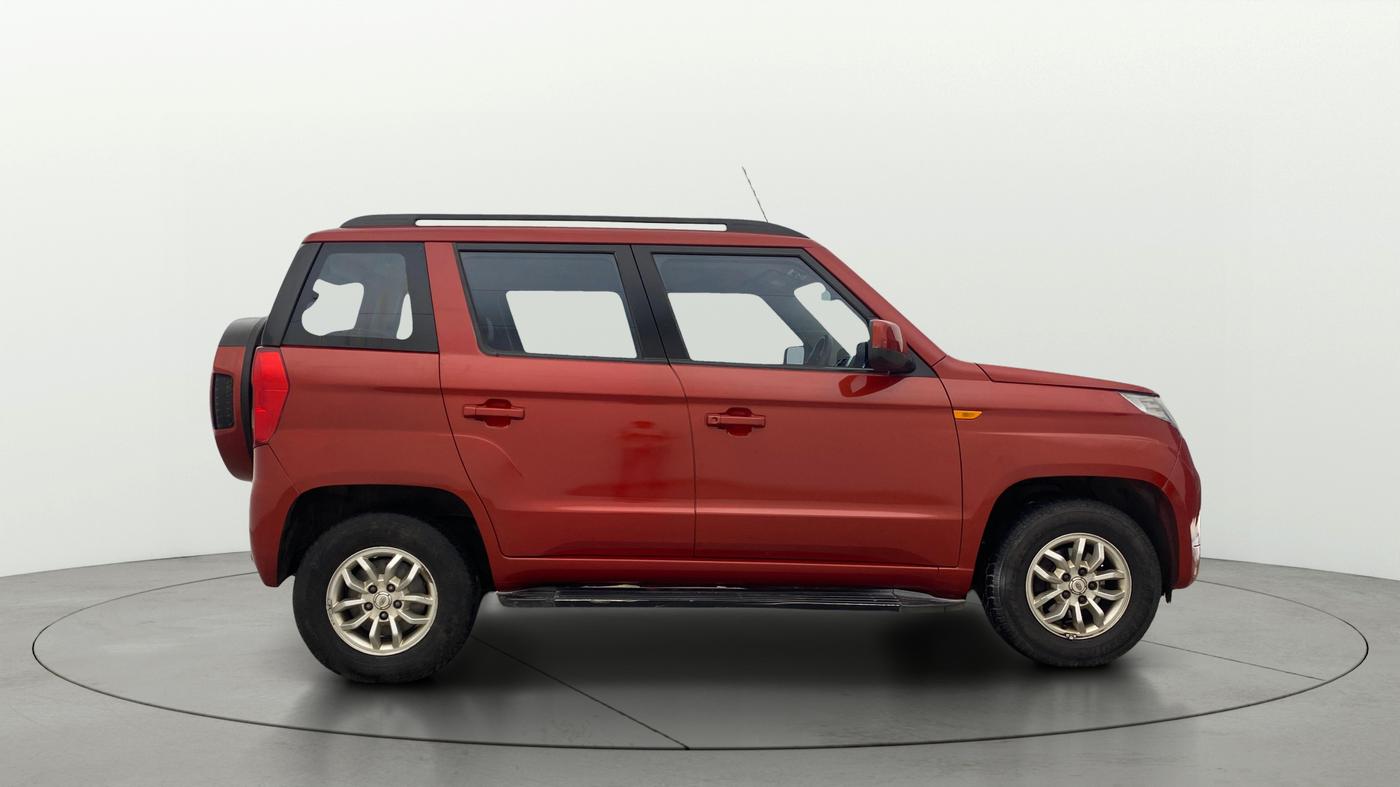 2016 Mahindra TUV300 T8, Diesel, Manual, 75,155 km, Right Side View