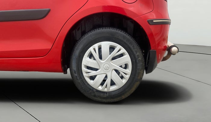 2017 Maruti Swift VXI, Petrol, Manual, 43,596 km, Left Rear Wheel