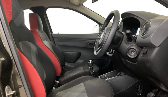 2020 Renault Kwid RXT 1.0 (O), Petrol, Manual, 25,210 km, Right Side Front Door Cabin