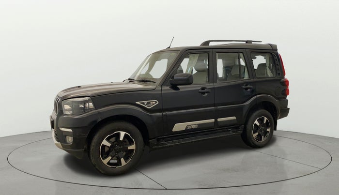 2023 Mahindra SCORPIO CLASSIC S11 7STR, Diesel, Manual, 38,227 km, Left Front Diagonal